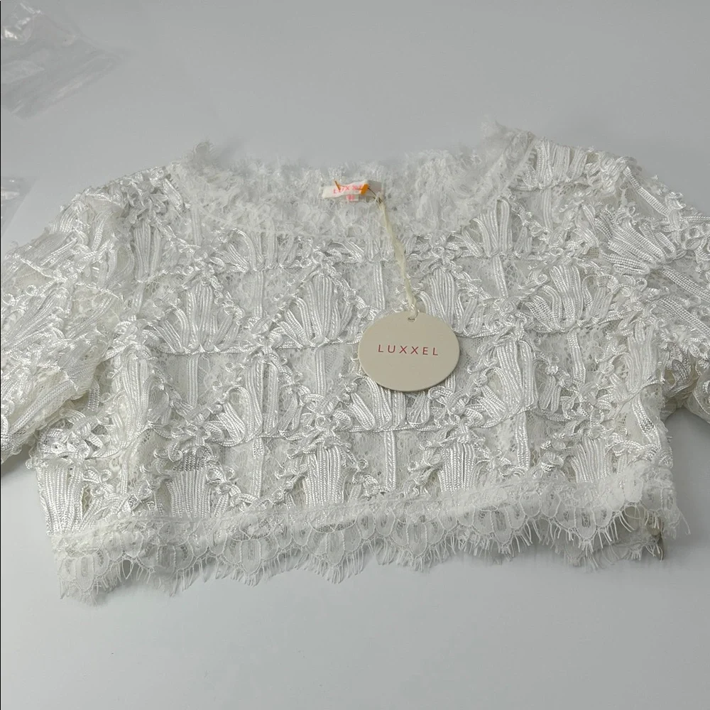 Luxxel White Textured Lace Crop Top